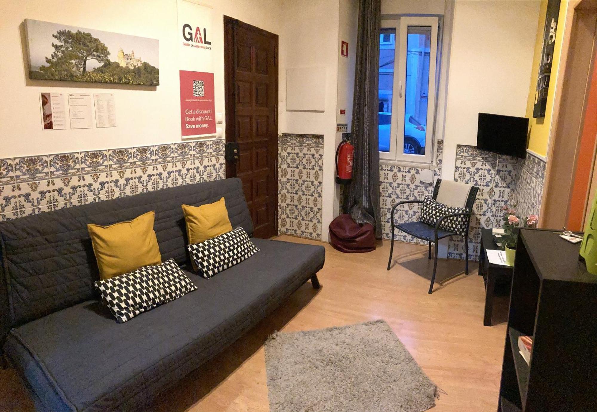 Lisbon T2 Apartment In Typical Villa In Sapadores Лісабон Екстер'єр фото